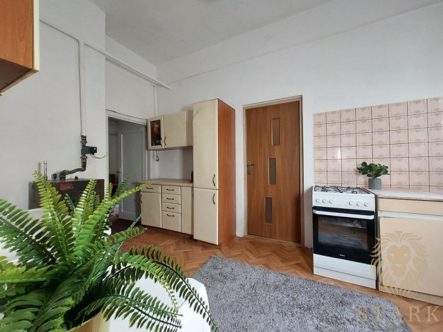 Duże 2 pokojowe mieszkanie
