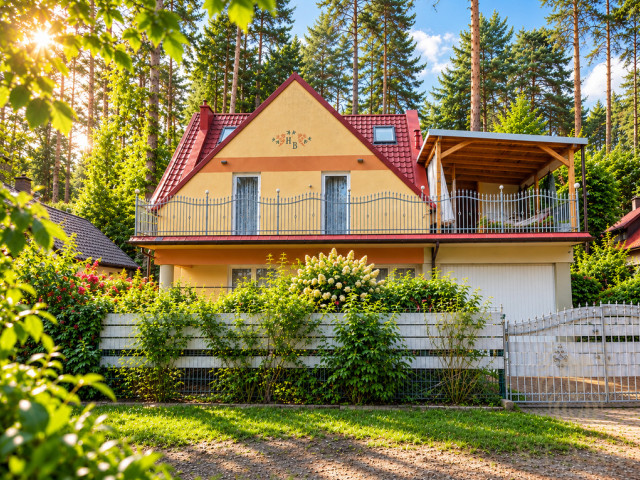 Dom dwupokoleniowy | 150 m od Jeziora Miedwie